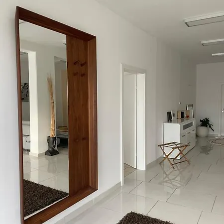 Apartment Stadtsuite Mit Sauna In 135 M2