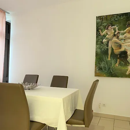 Stadtsuite Mit Sauna In 135 M2 Винер-Нойштадт